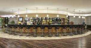 VON RESORT GOLDEN COAST Bars